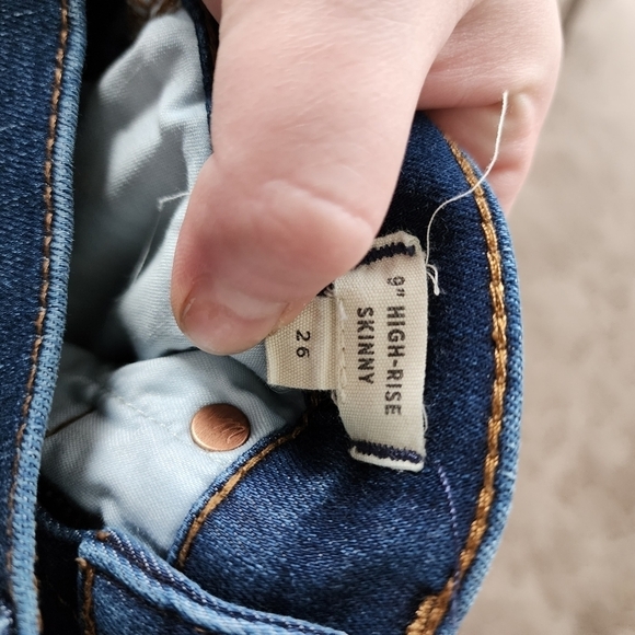 Madewell 9" High-Rise Skinny Jeans in Davis Wash - Picture 5 of 6